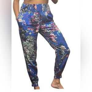 bebe Blue Floral Joggers silk